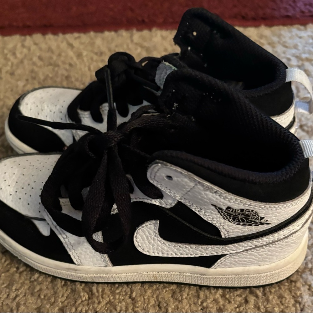 Nike Black and White Kids Shoes